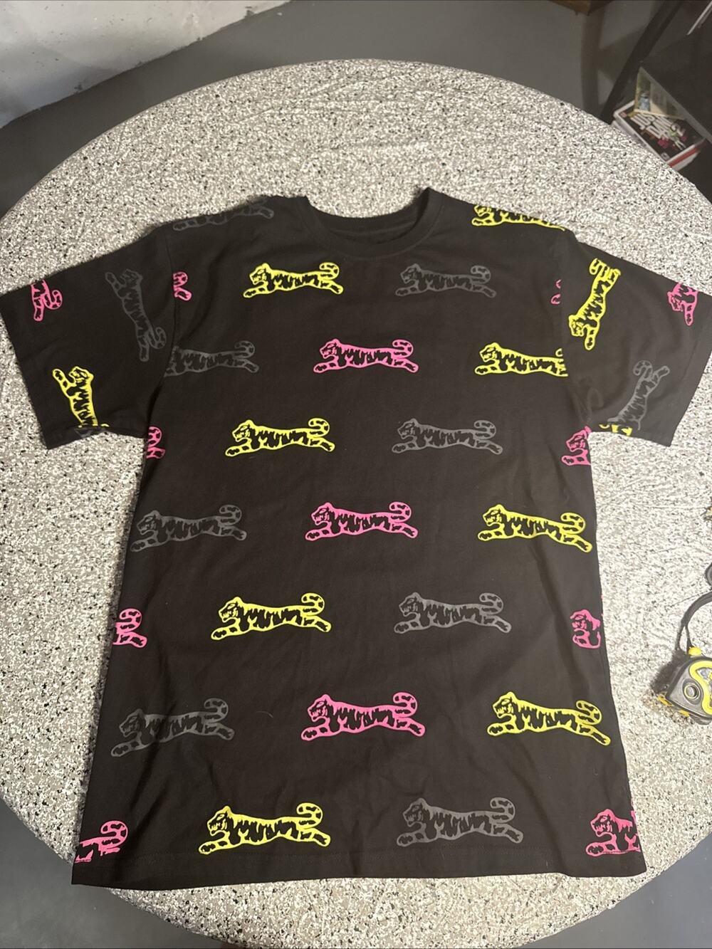 Le Tigre Shirt Mens Large Black All Over Print Tiger Logo Graphic T-Shirt